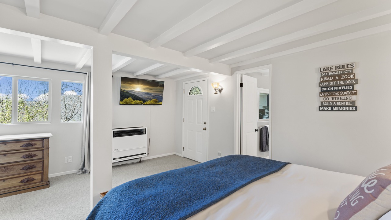 Photo of Bedroom in Cedar Glen