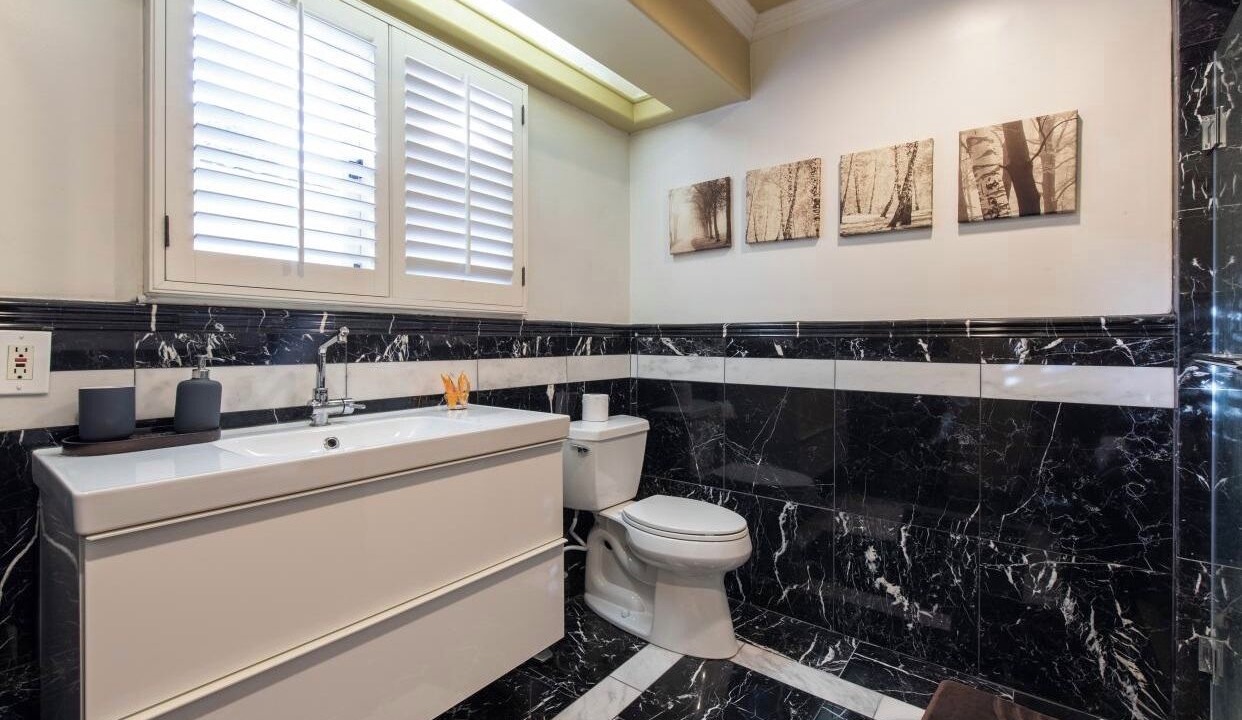 Photo of Bathroom in Pasadena