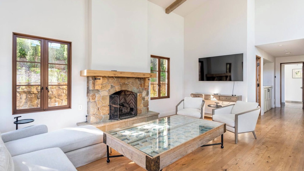 Photo of Livingroom in Woodside