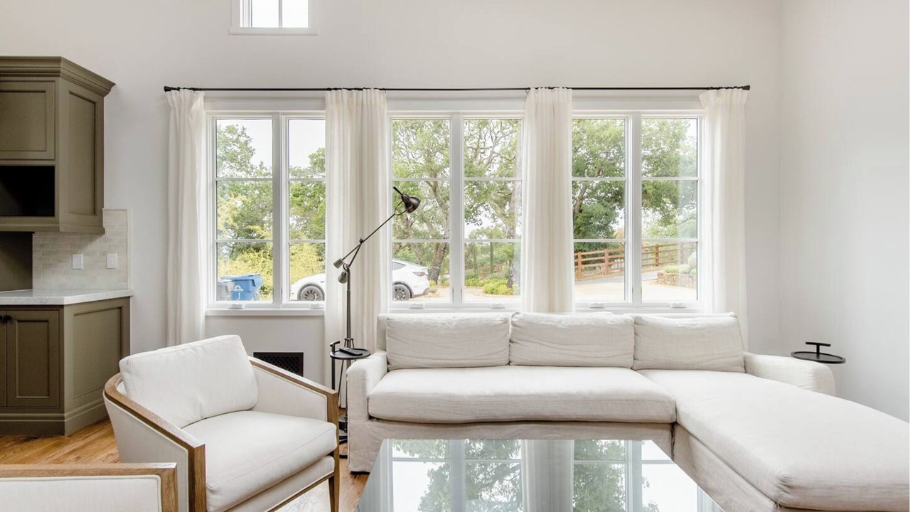 Photo of Livingroom in Woodside