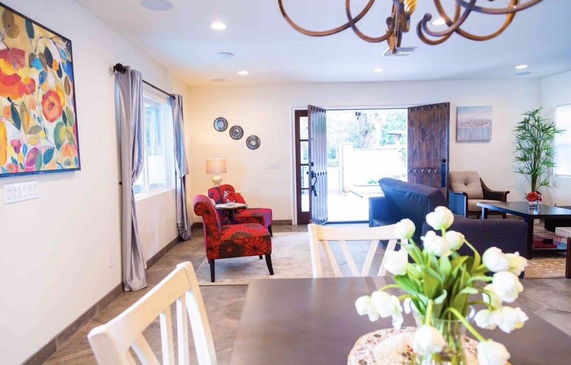 Photo of Livingroom in Studio City