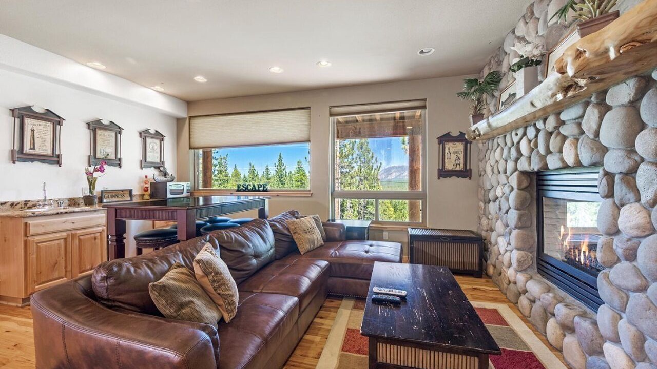 Photo of Livingroom in South Lake Tahoe
