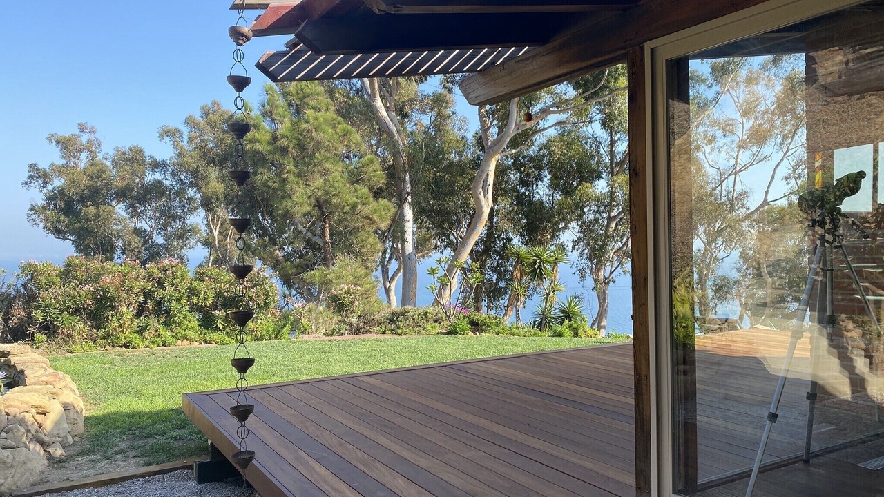 Photo of Patio Balcony in Eastern Malibu