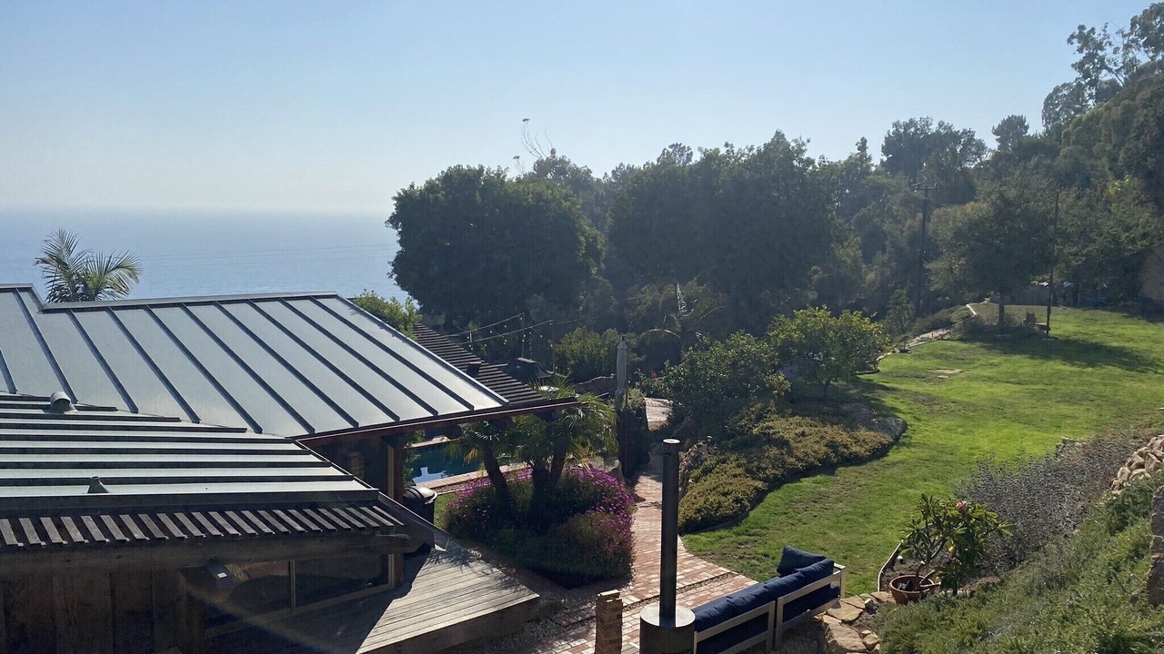 Photo of Patio Balcony in Eastern Malibu