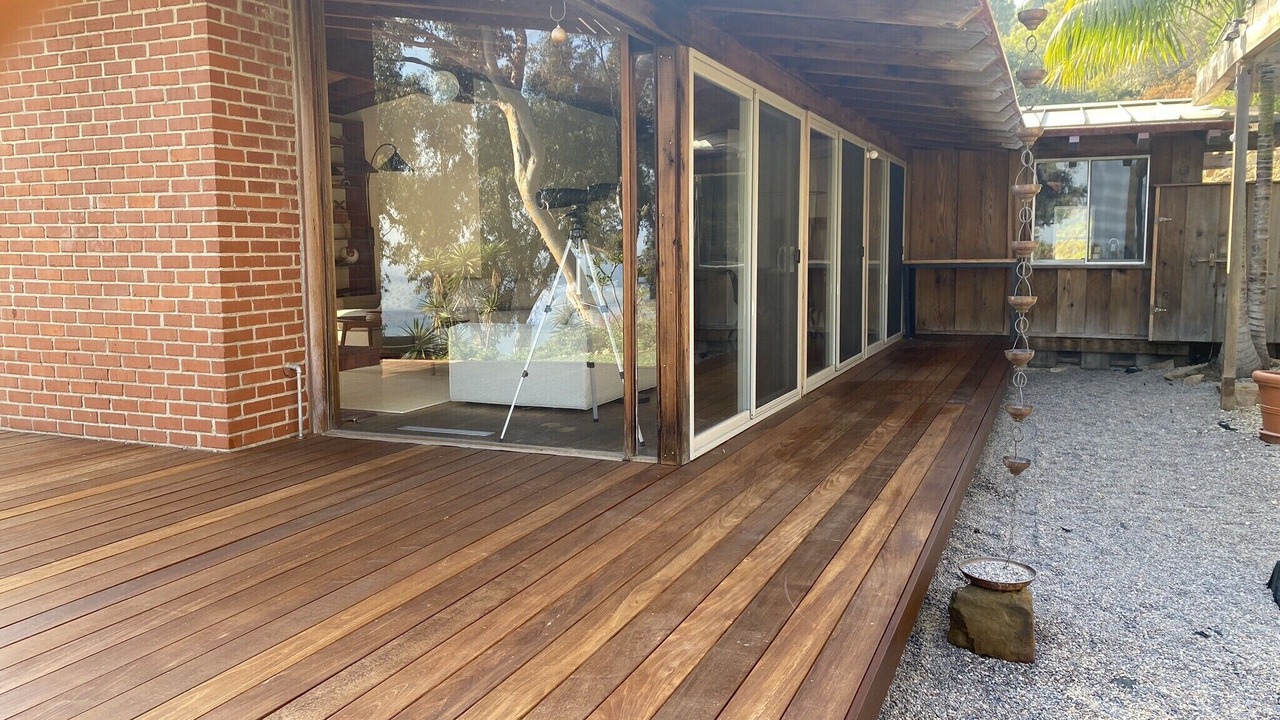 Photo of Patio Balcony in Eastern Malibu