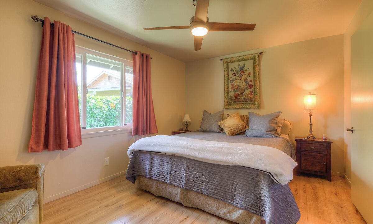 Photo of Bedroom in Oroville