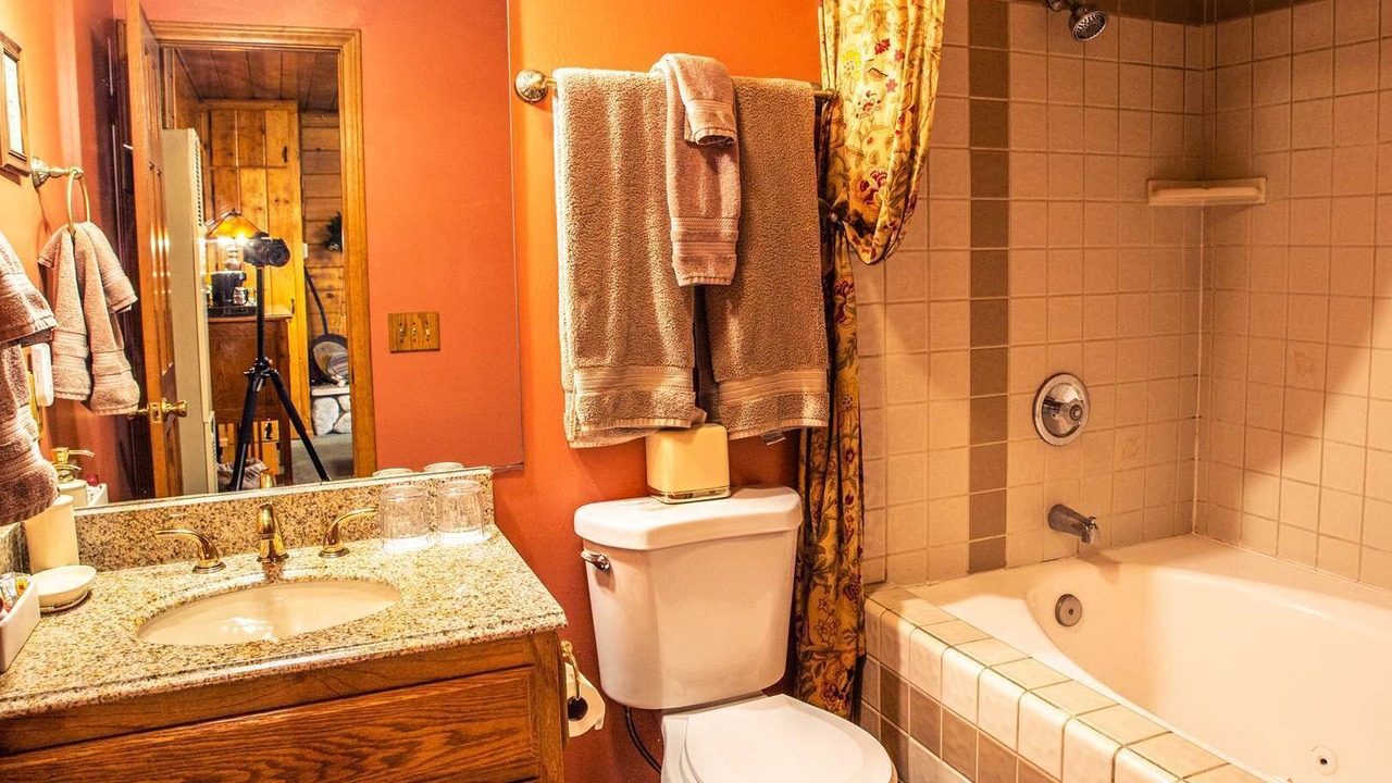 Photo of Bathroom in Big Bear Lake