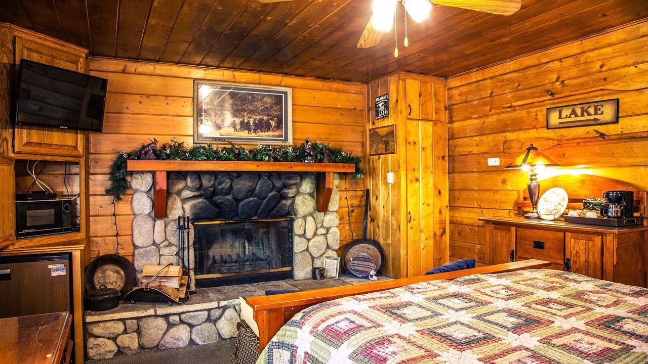 Photo of Bedroom in Big Bear Lake