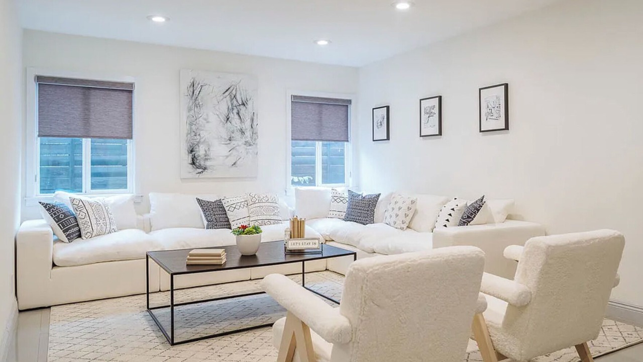 Photo of Livingroom in Studio City