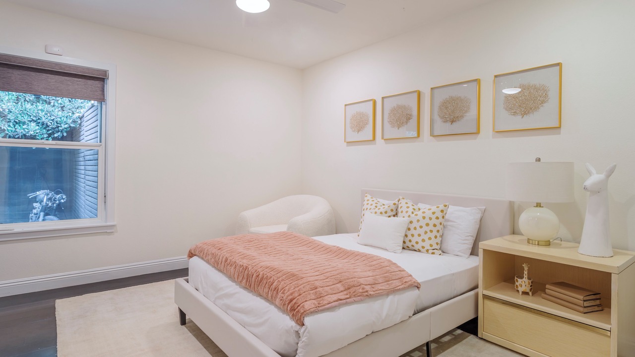 Photo of Bedroom in Studio City