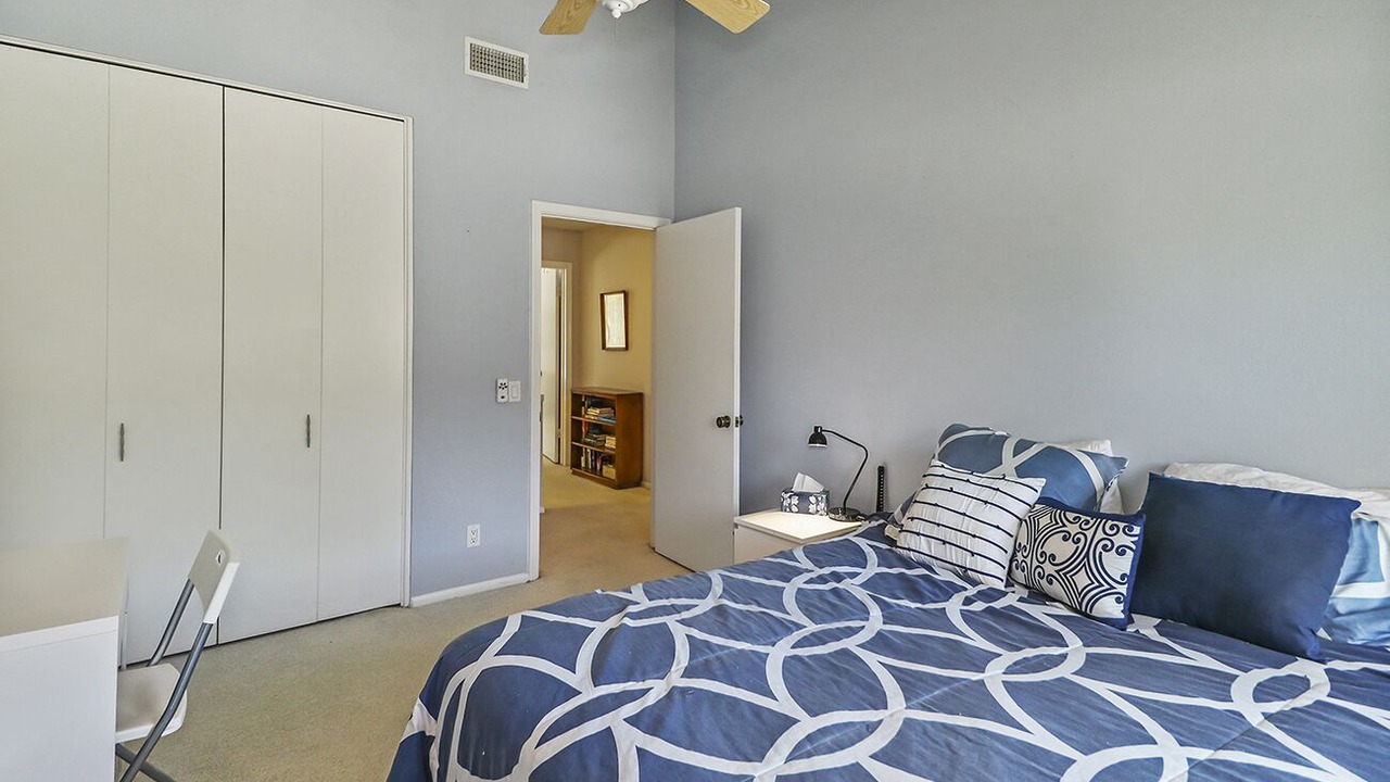 Photo of Bedroom in Woodland Hills