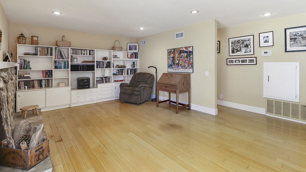 Photo of Others in Woodland Hills