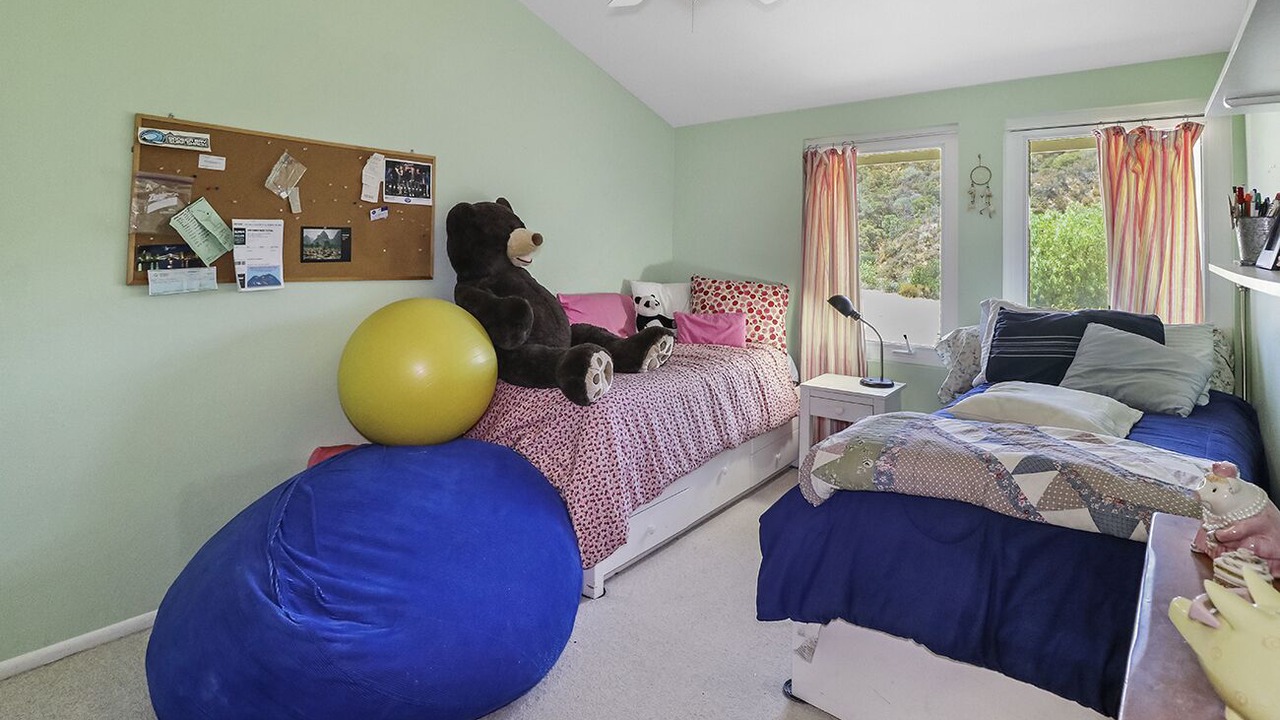 Photo of Bedroom in Woodland Hills