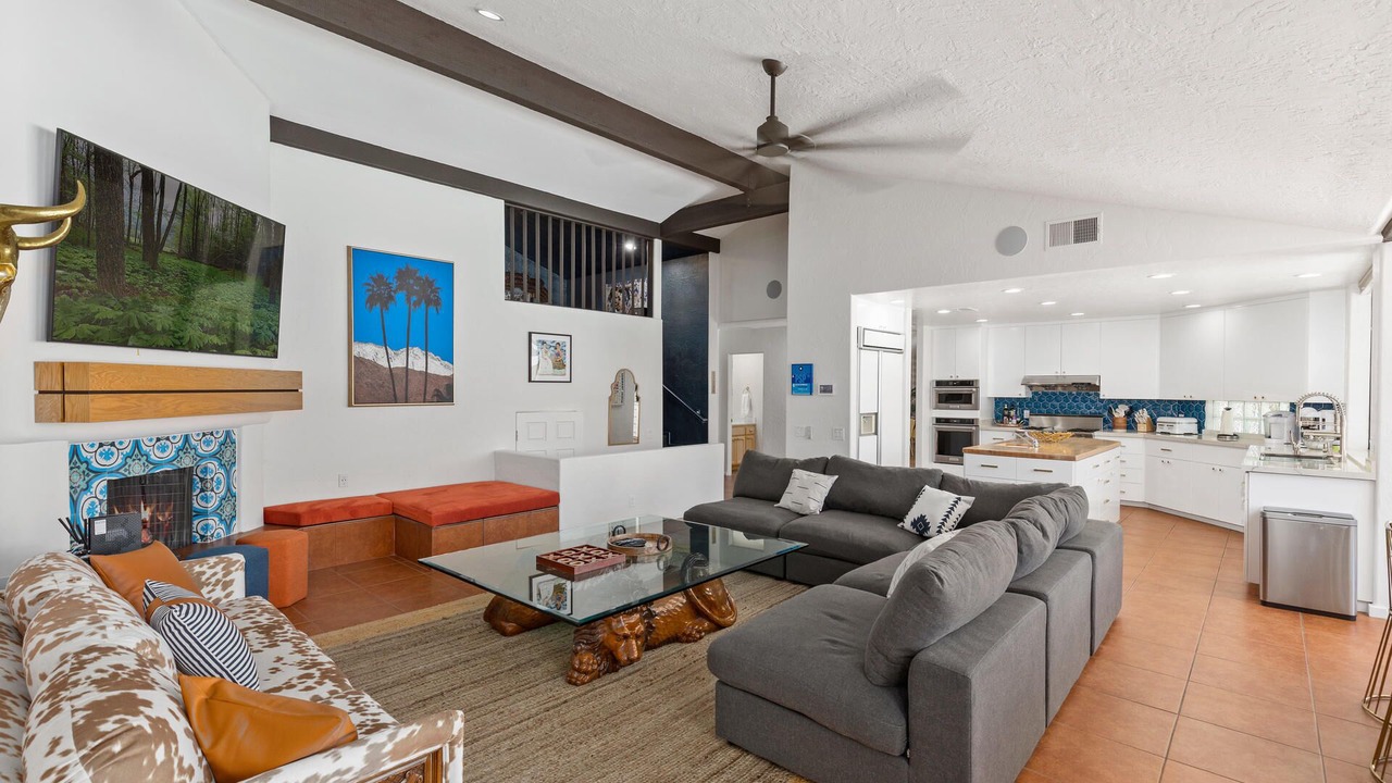 Photo of Livingroom in Palm Desert