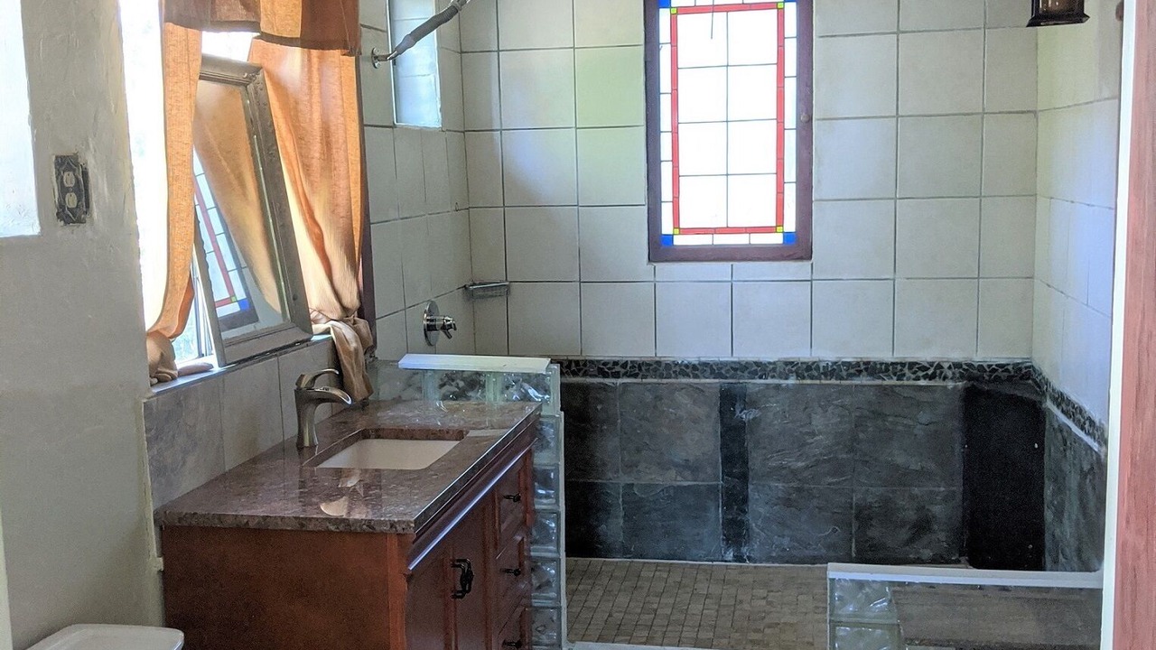Photo of Bathroom in Oakland