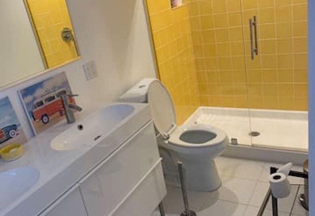 Photo of Bathroom in Lake Elsinore