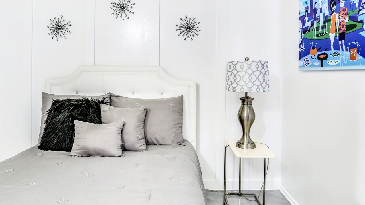 Photo of Bedroom in Racquet Club Estates