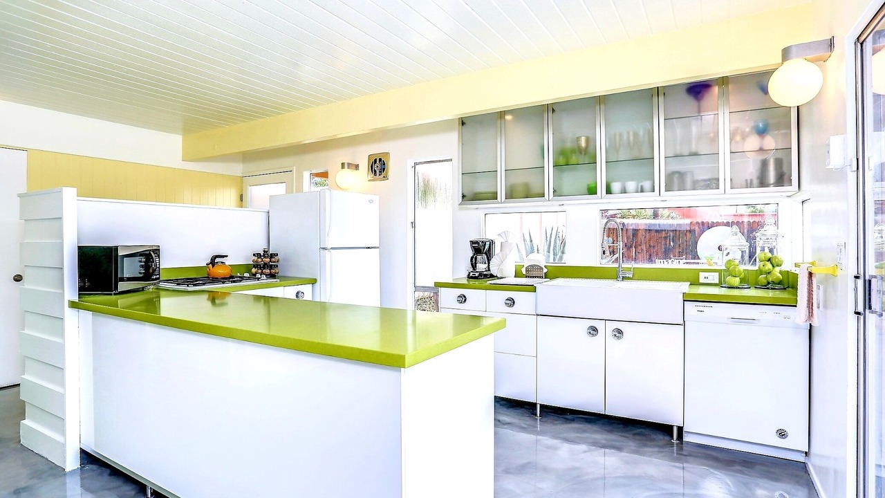 Photo of Kitchen in Racquet Club Estates