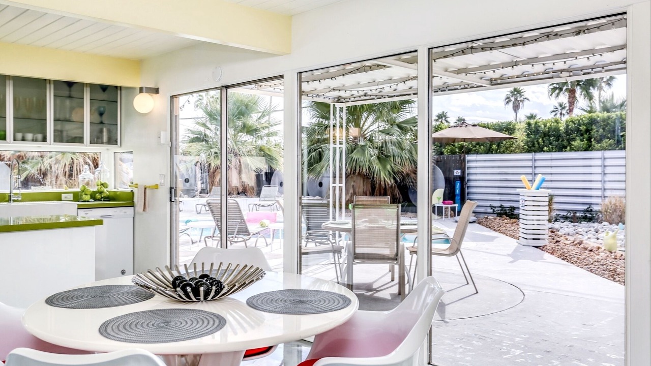 Photo of Outdoor in Racquet Club Estates