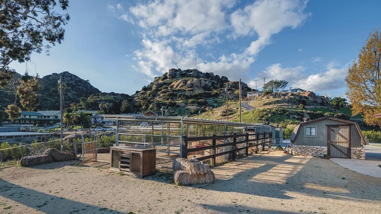 Photo of Outdoor in Chatsworth