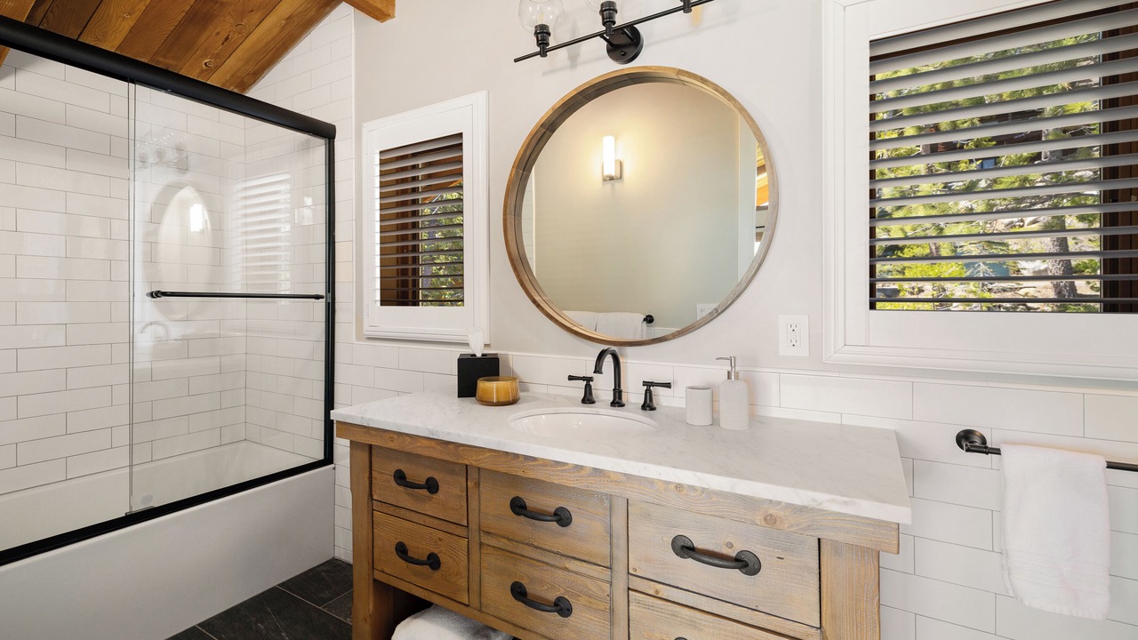 Photo of Bathroom in Tahoma