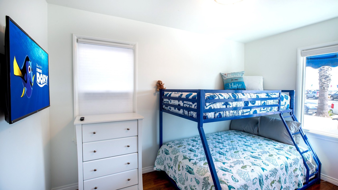 Photo of Bedroom in Belmont Shore