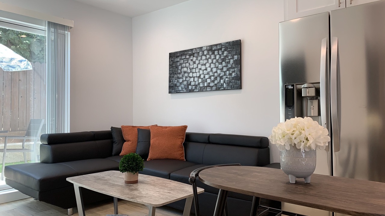 Photo of Livingroom in Canoga Park