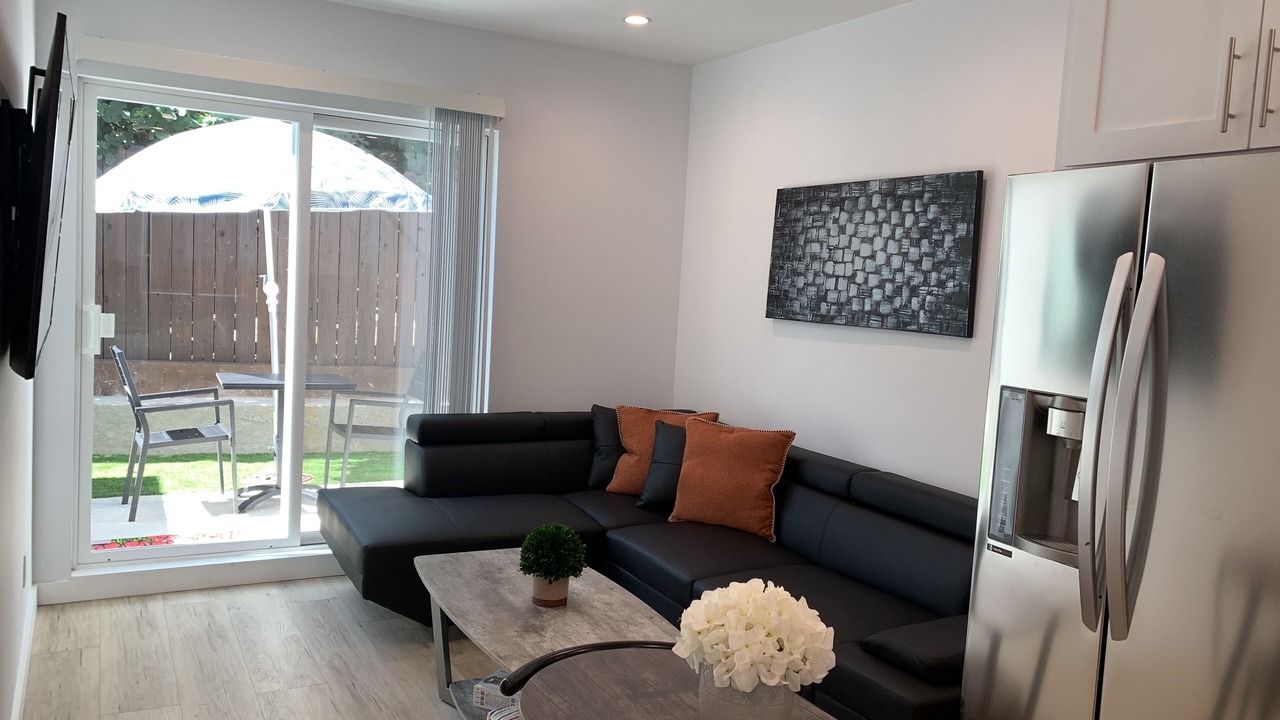 Photo of Livingroom in Canoga Park