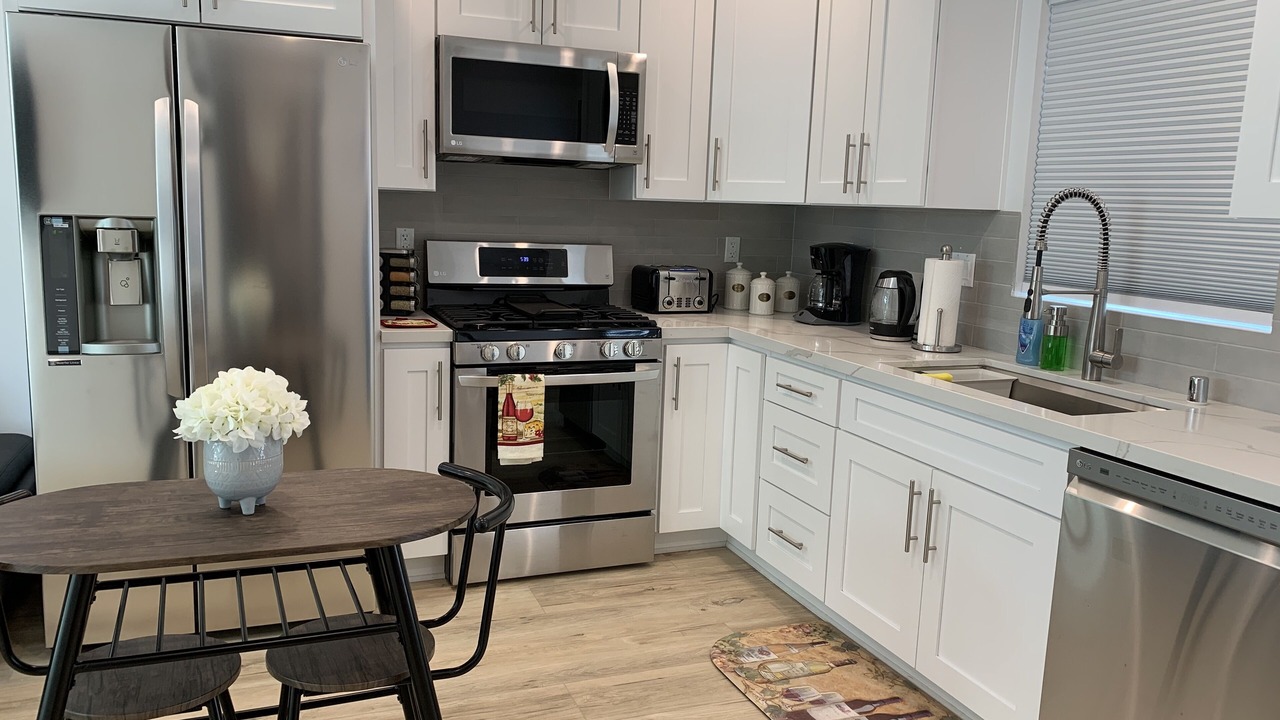 Photo of Kitchen in Canoga Park