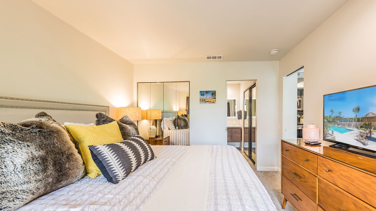 Photo of Bedroom in Downtown Palm Springs