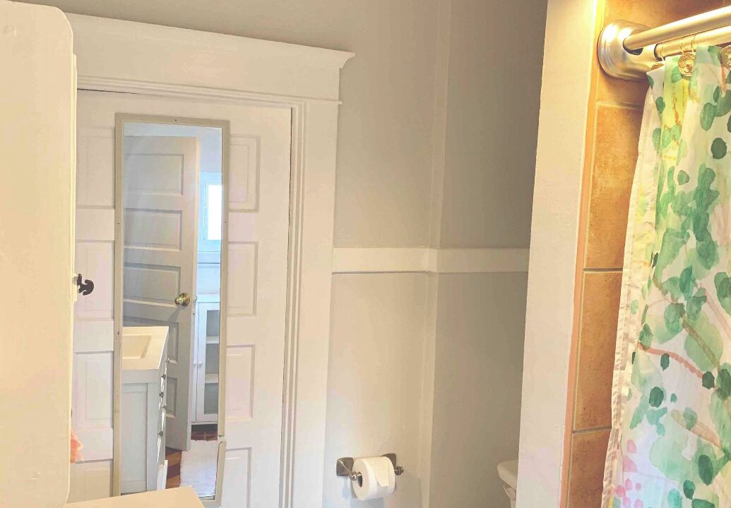 Photo of Bathroom in Wilshire