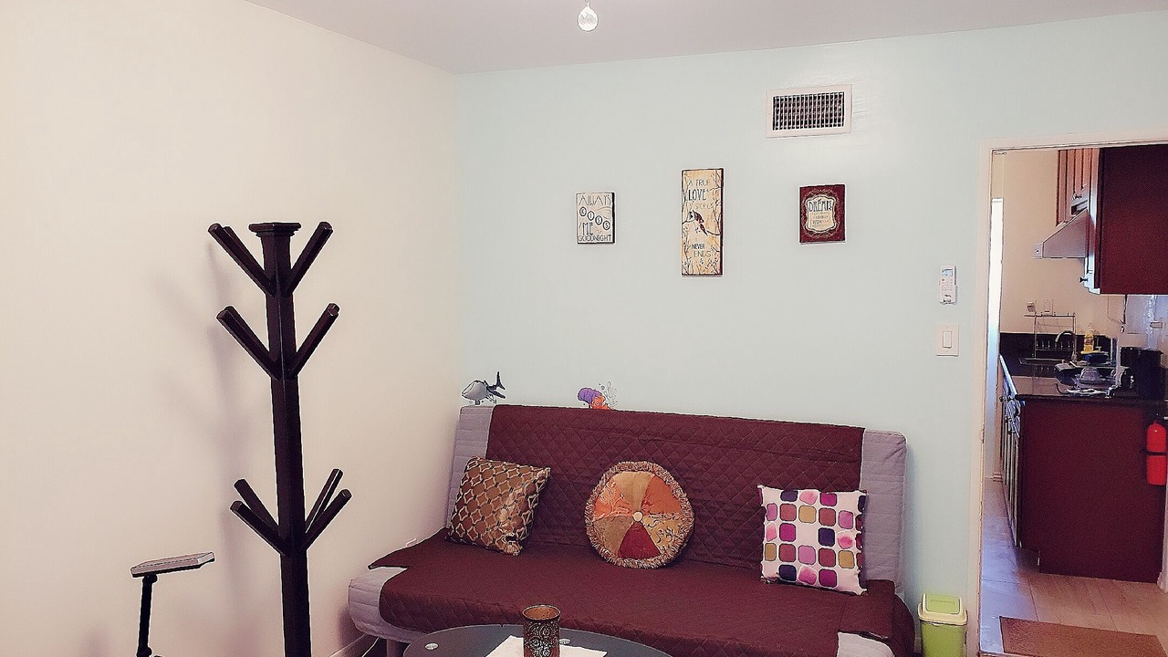 Photo of Livingroom in Walnut Valley