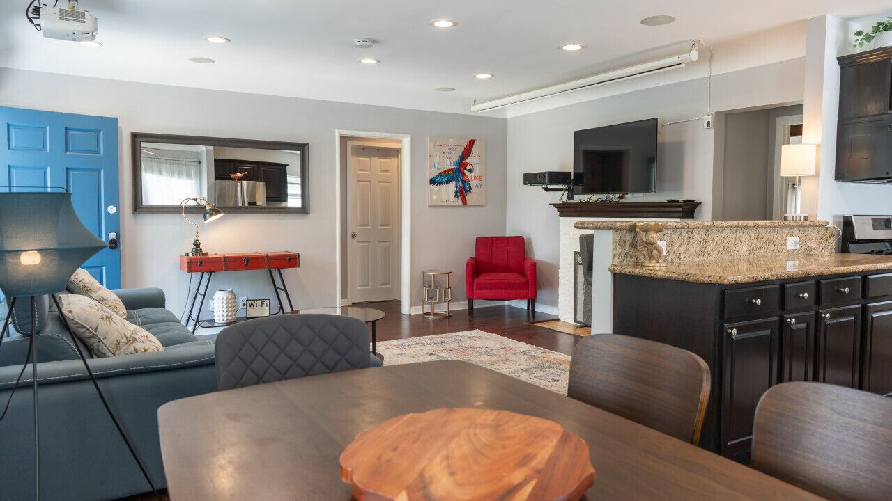 Photo of Bedroom in NoHo Arts District