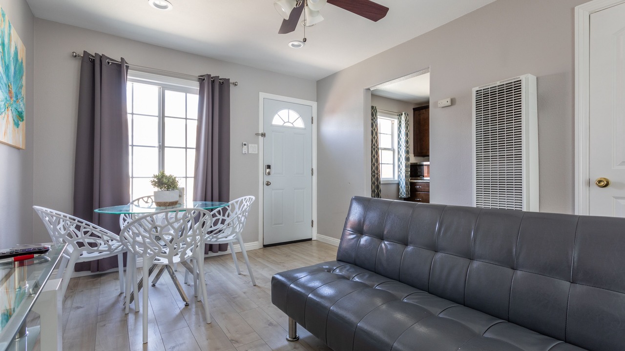 Photo of Livingroom in Whittier