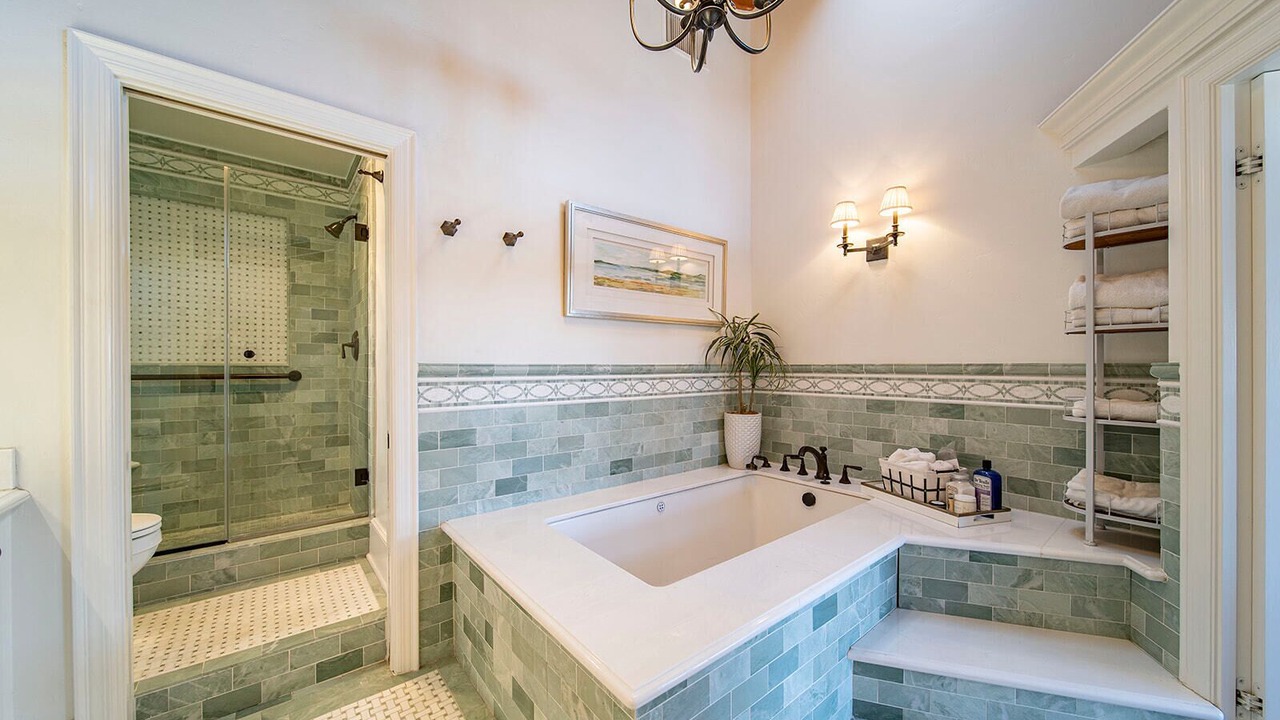 Photo of Bathroom in Naples