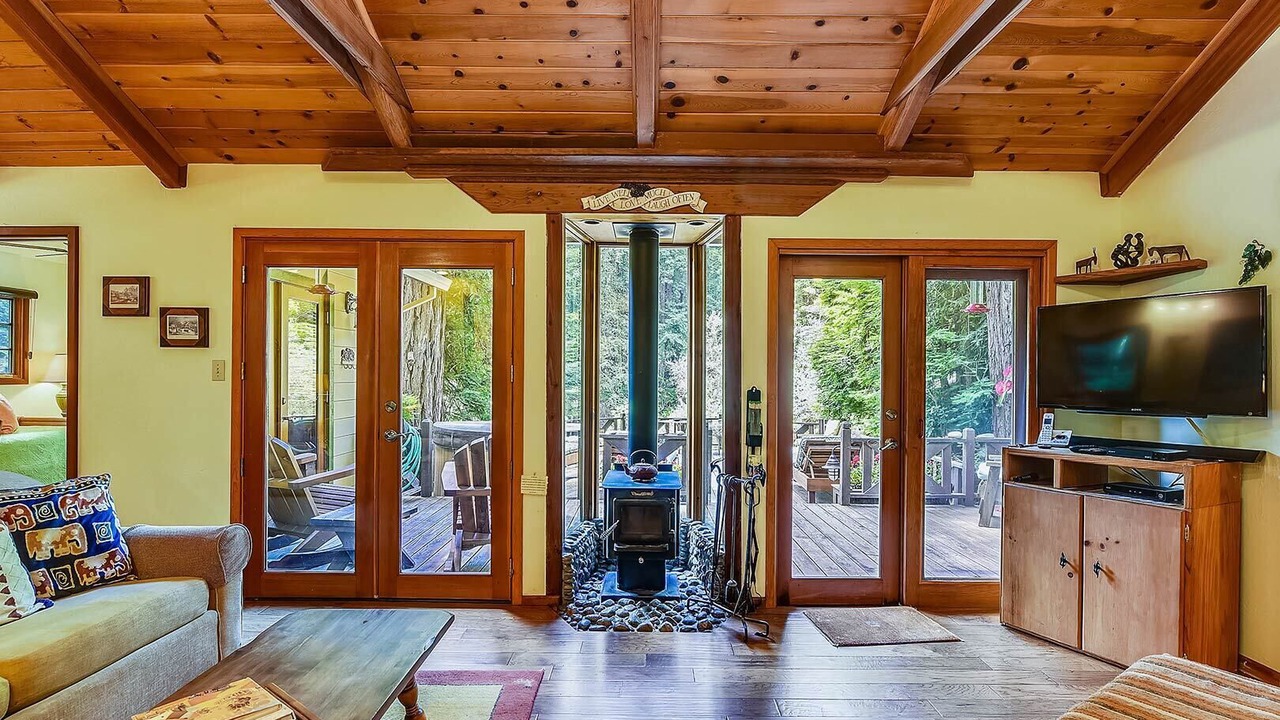 Photo of Bedroom in Cazadero