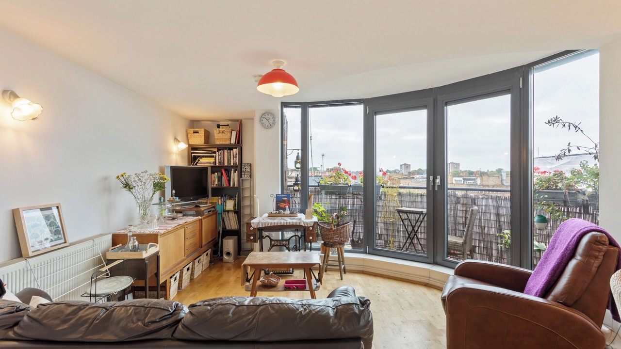 Photo of Livingroom in Stoke Newington