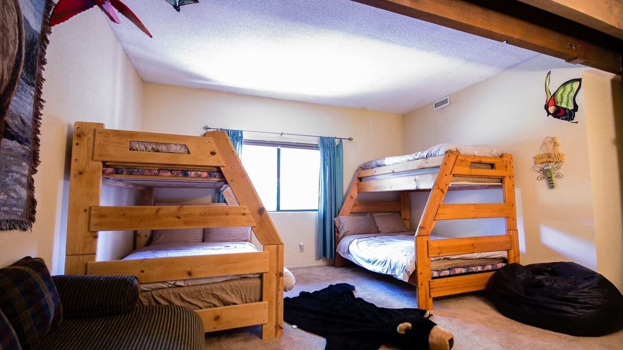 Photo of Bedroom in Lake Arrowhead