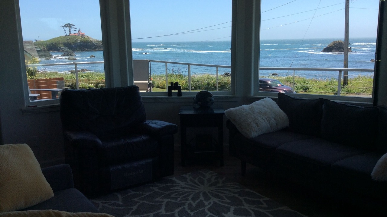 Photo of Livingroom in Crescent City