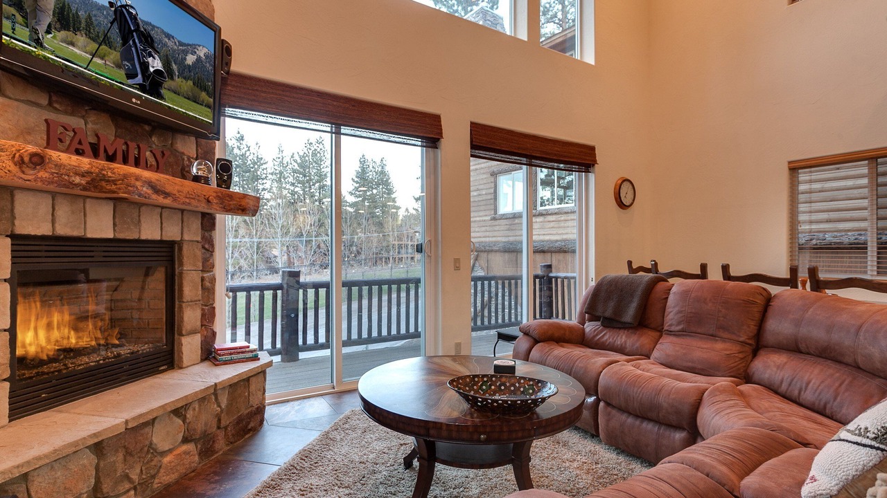 Photo of Livingroom in Big Bear Lake
