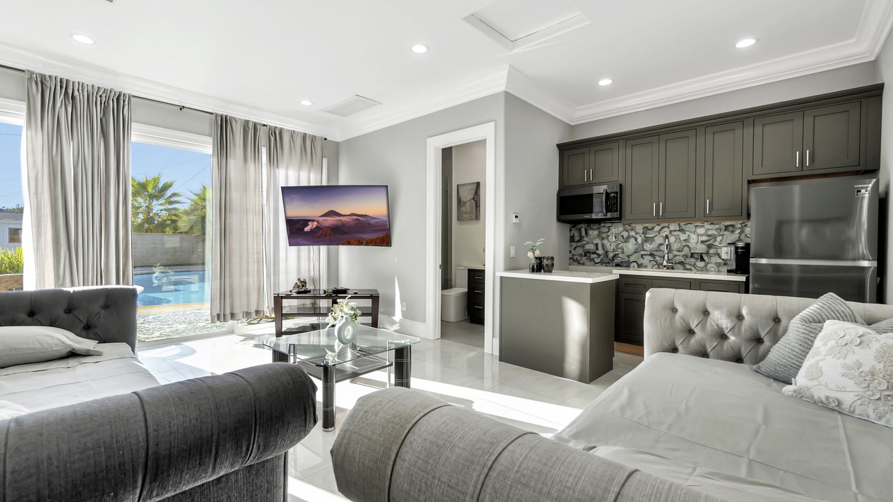 Photo of Livingroom in East Whittier