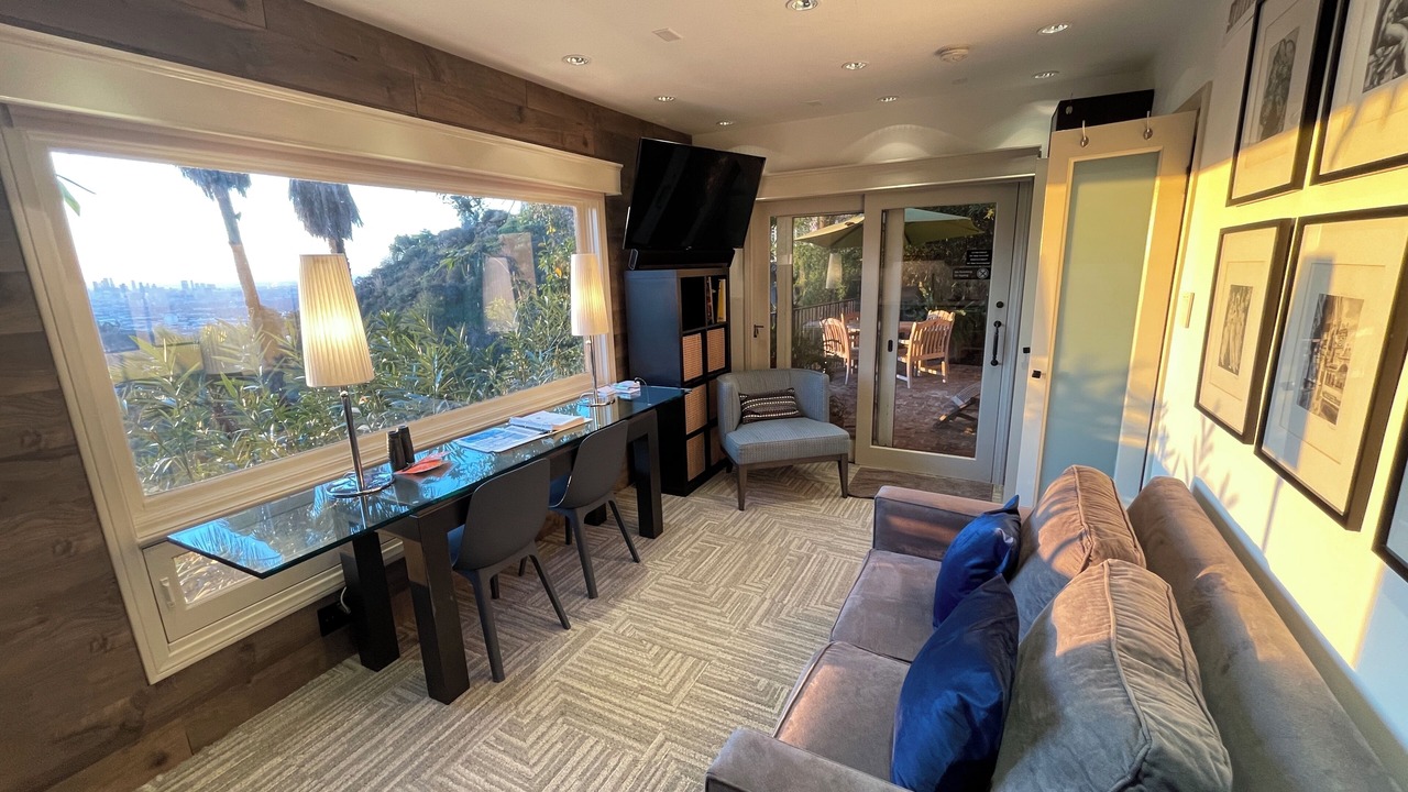 Photo of Livingroom in Hollywood Hills West