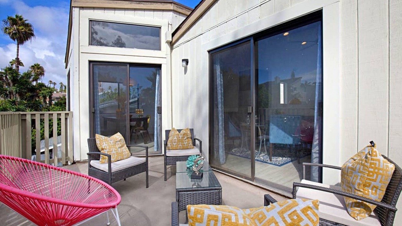 Photo of Patio Balcony in Lantern District