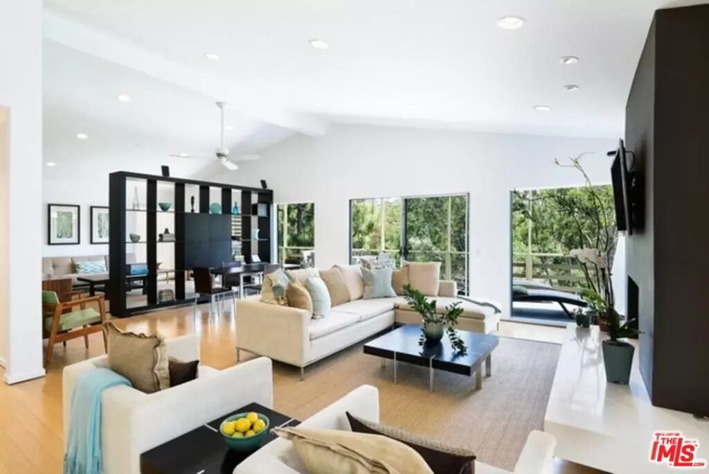 Photo of Livingroom in Pacific Palisades