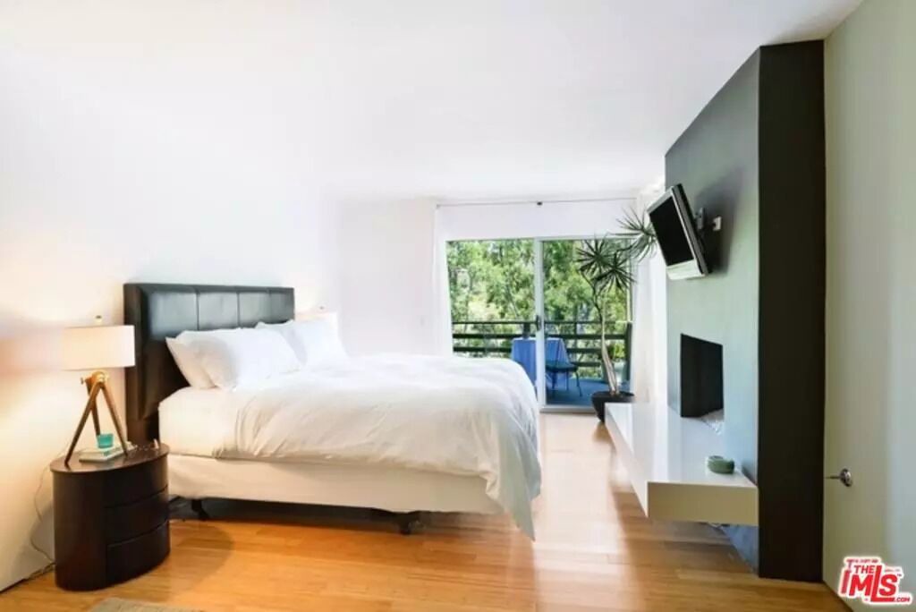 Photo of Bedroom in Pacific Palisades