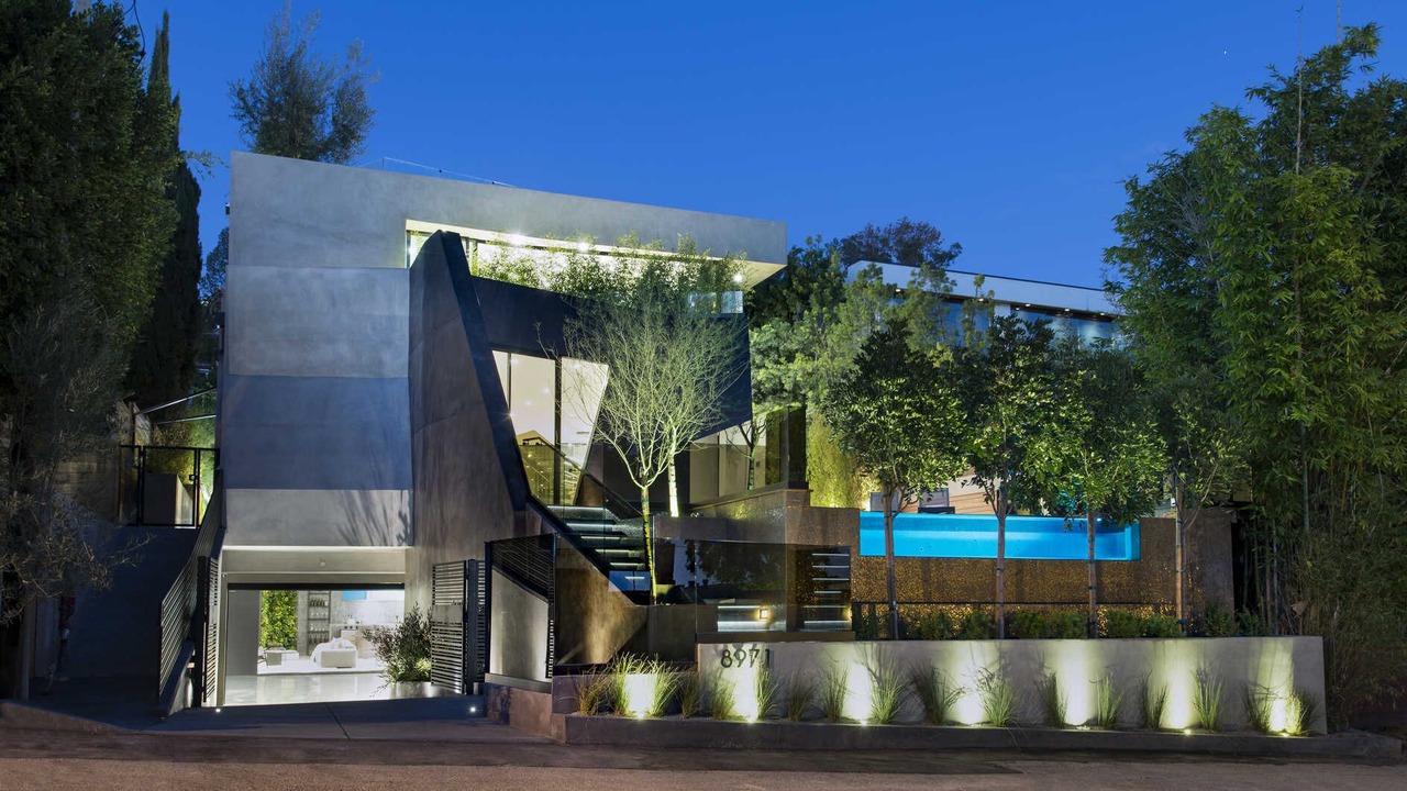 Photo of Outdoor in Hollywood Hills West