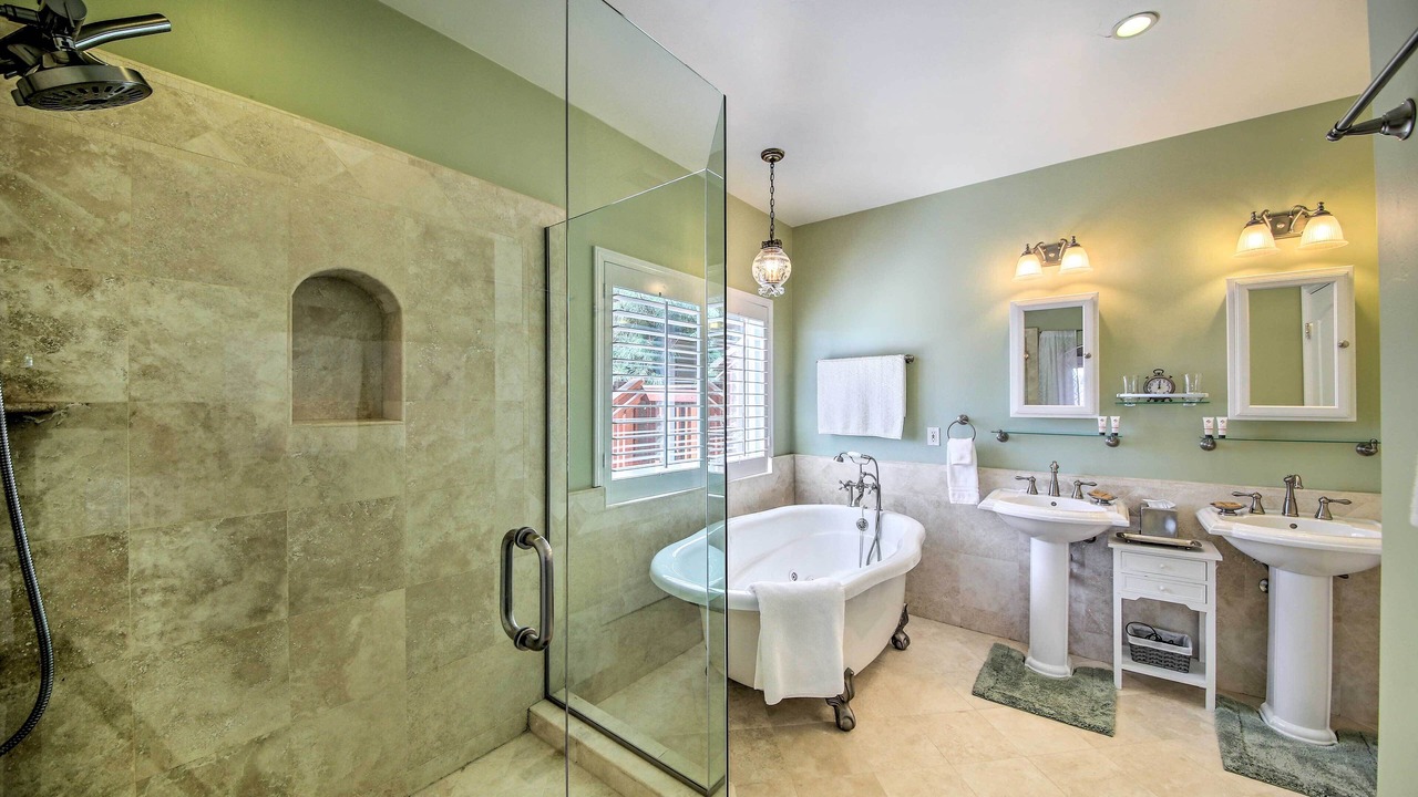Photo of Bathroom in Lake Arrowhead