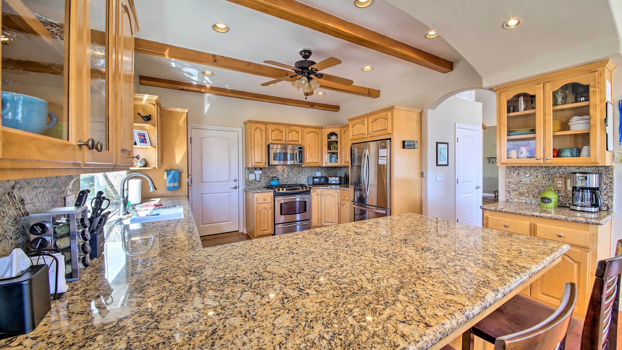 Photo of Kitchen in Lake Arrowhead