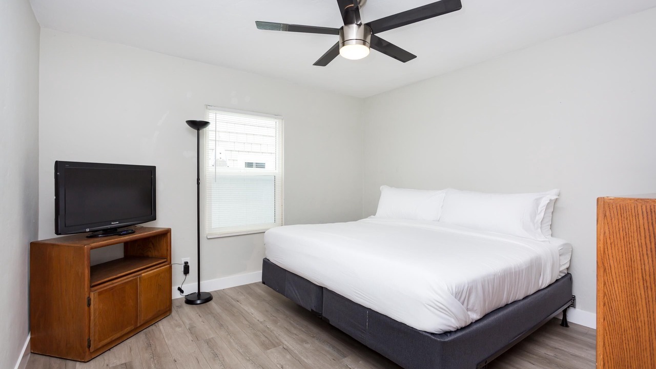 Photo of Bedroom in South Mission Beach