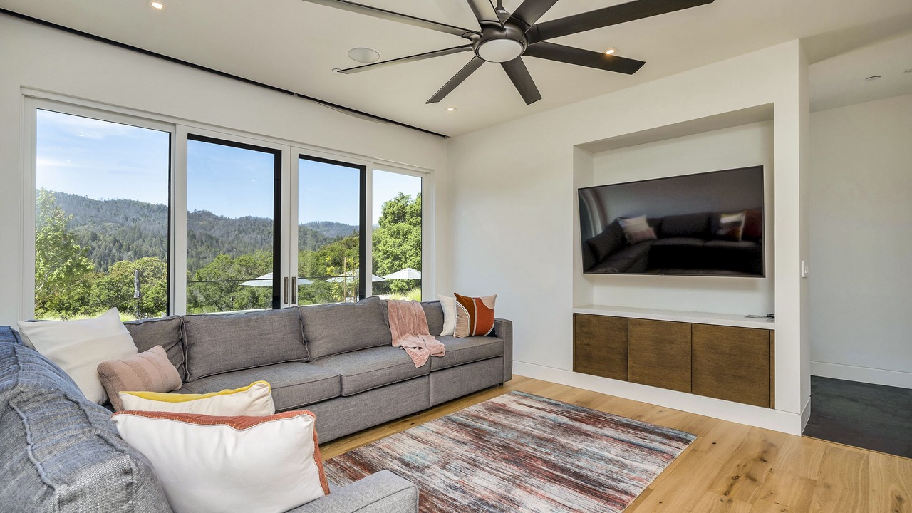 Photo of Livingroom in Healdsburg